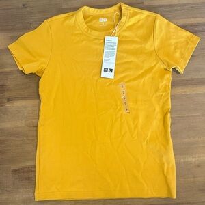 NWT Uniqlo Crew Neck Tee Shirt Yellow - 100% Cotton